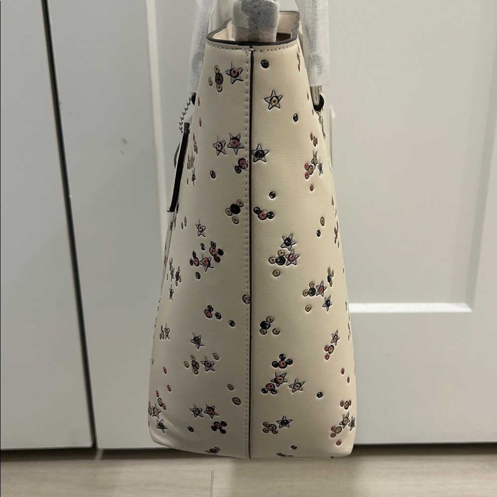 Coach (NWT) Station Tote with Star Print - Picture 11 of 16